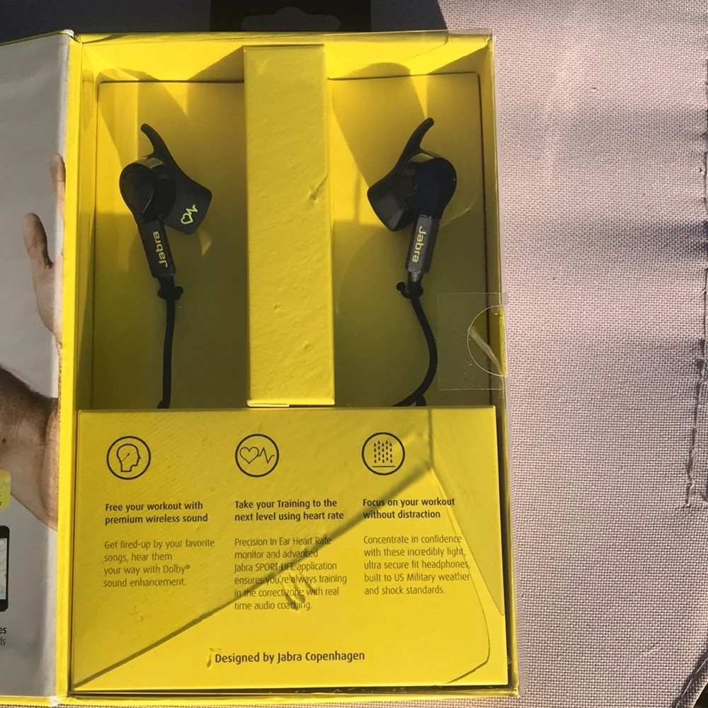 NEW in box Earbuds by Jabra sport pulse in-ear heart rate monitoring